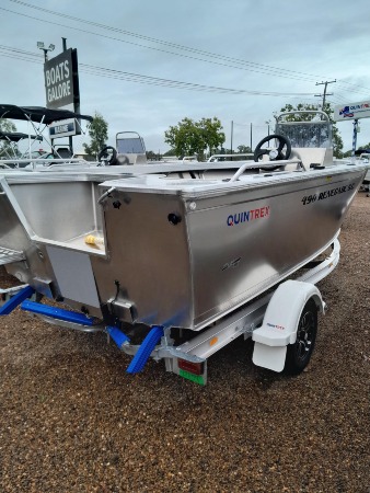 490 Renegade SC, photo STB stern